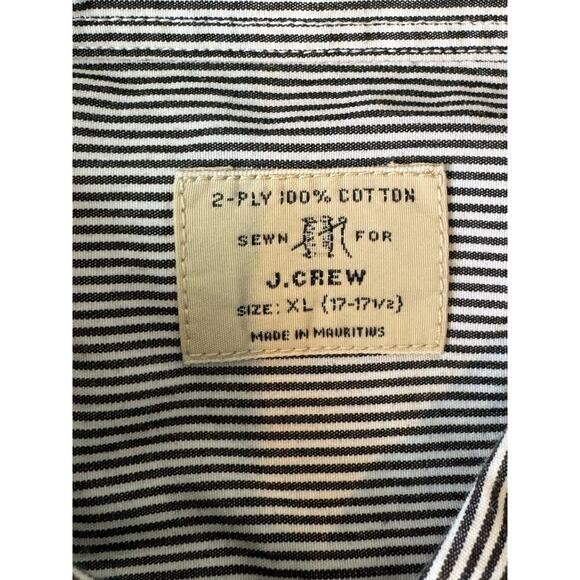 J. CREW 100% cotton, buttoned shirt, Size XL - Picture 3 of 9
